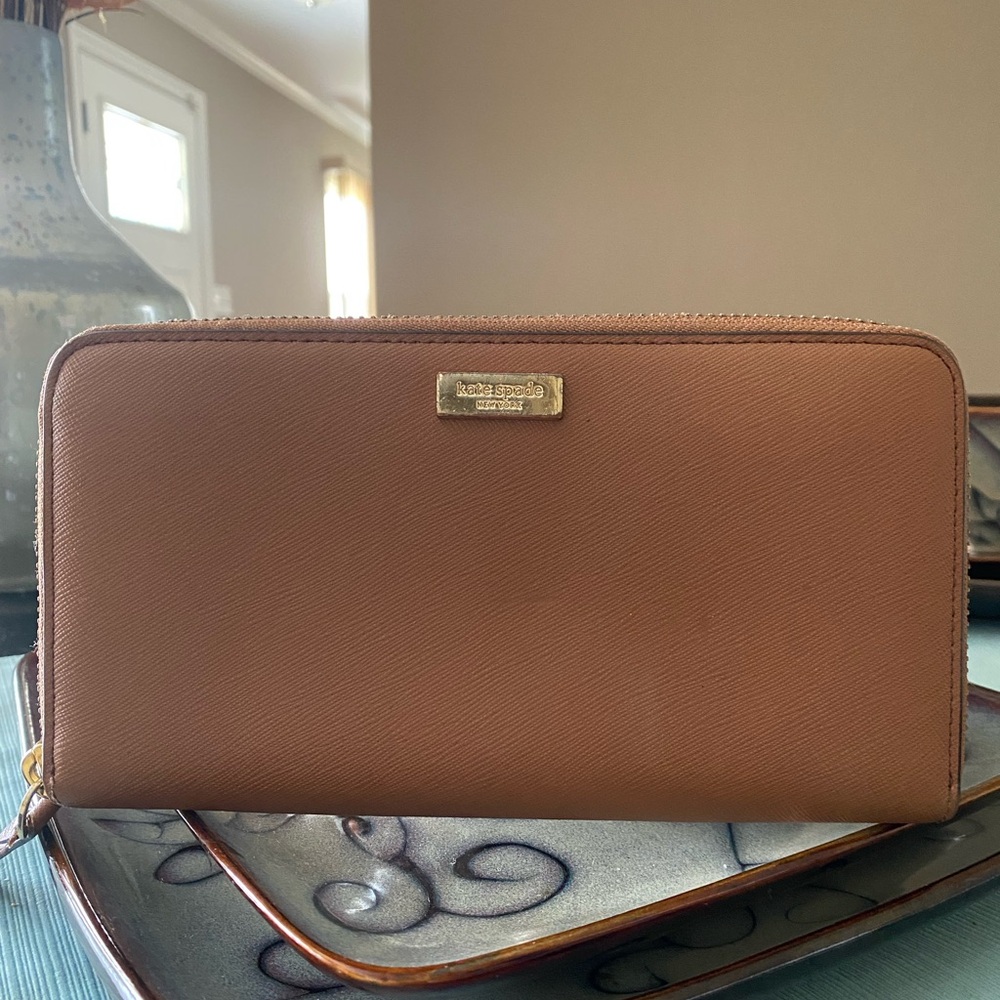 Kate Spade Long Continental Tan Saffiano Leather Wallet EUC
